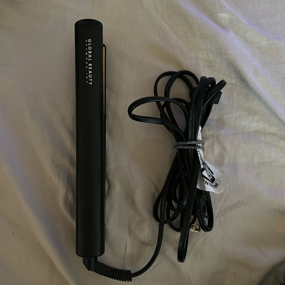 CHI straightener
